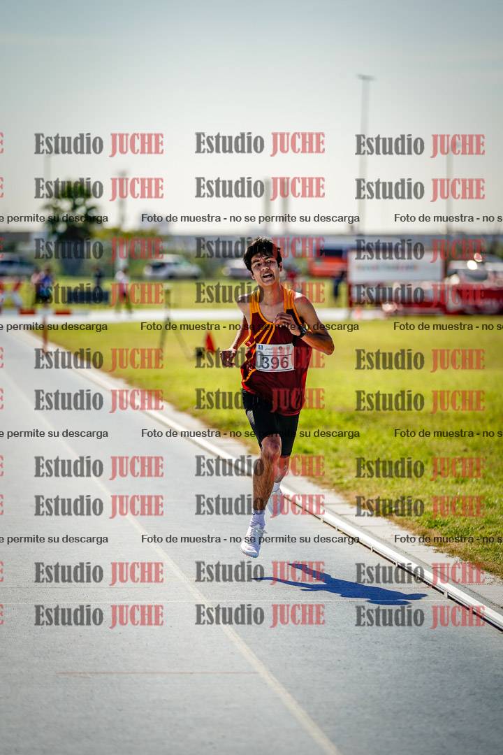Fotos de los 2000 m con obstáculos de varones