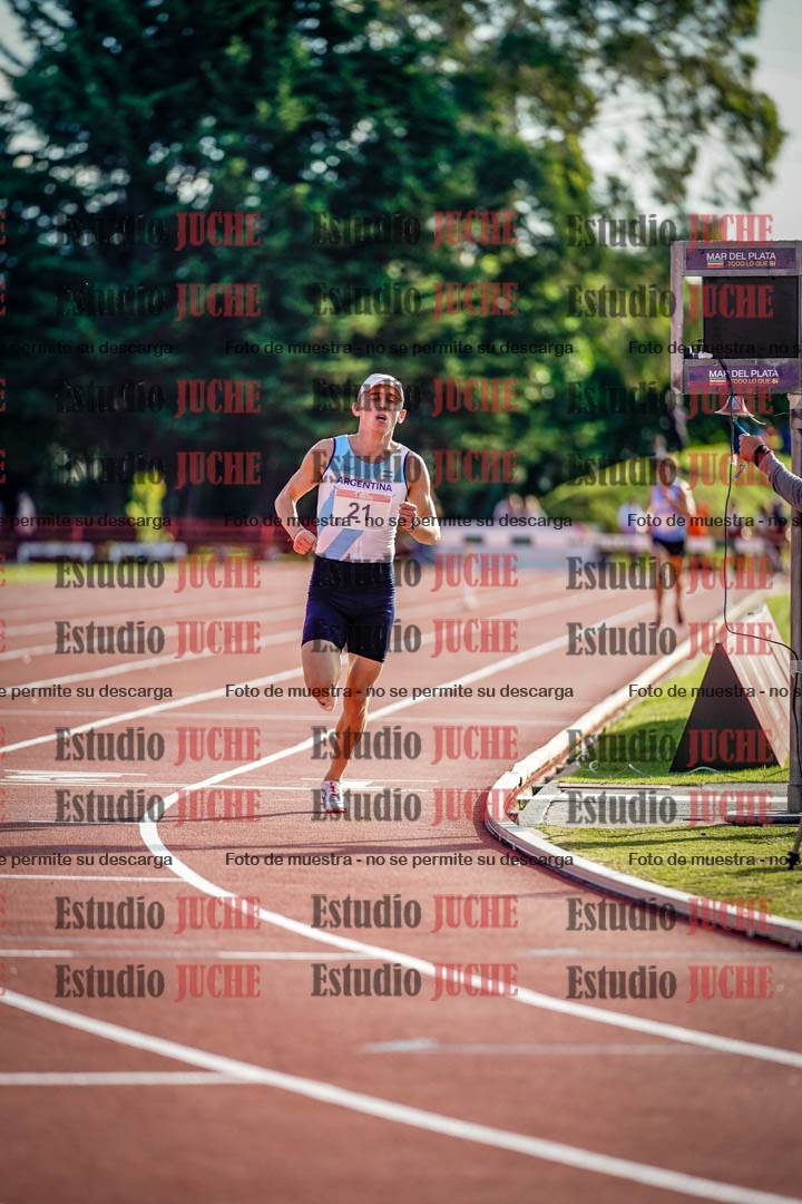 Fotos de los 3000 m con obstáculos de varones