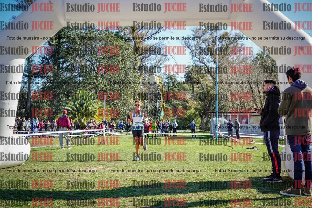 Fotos de la llegada del cross de 6000 m