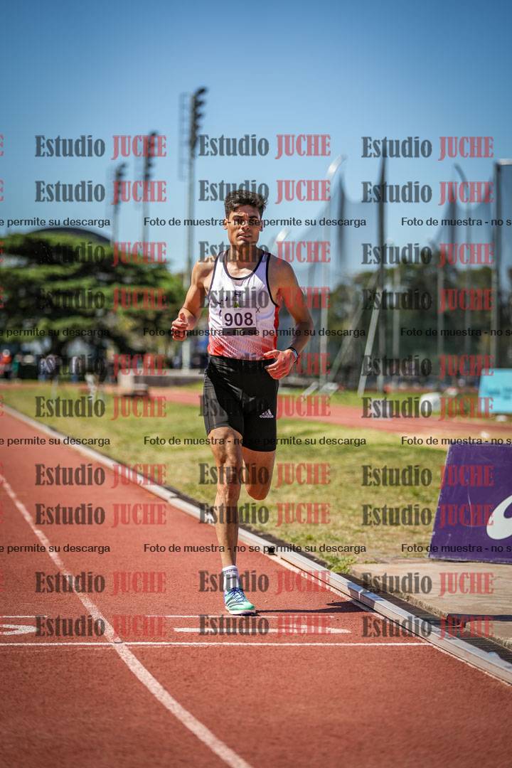 Fotos de los 3000 m con obstáculos de varones