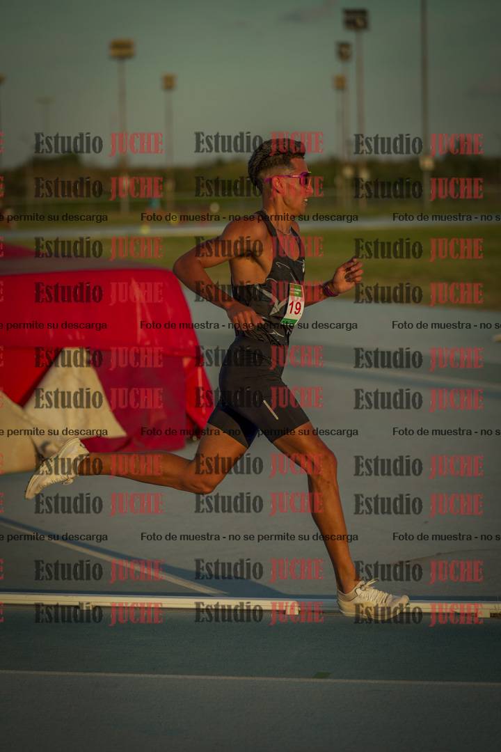 Fotos de los 3000 m llanos de varones