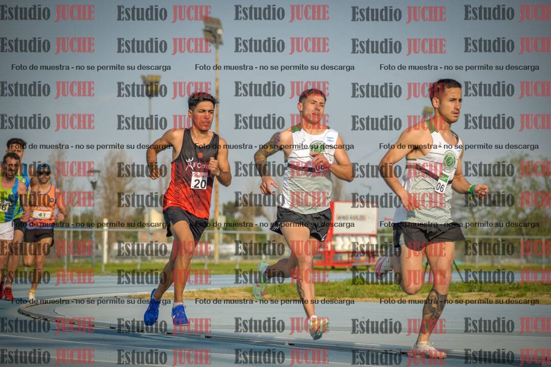 Fotos de los 3000 m llanos de varones