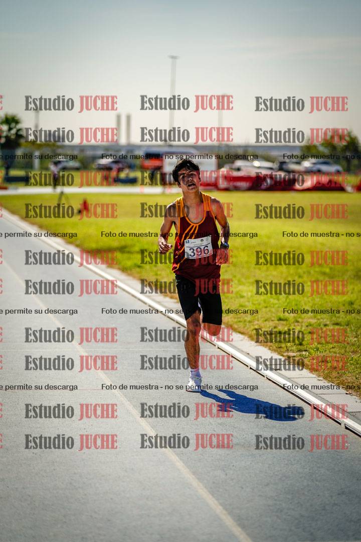 Fotos de los 2000 m con obstáculos de varones