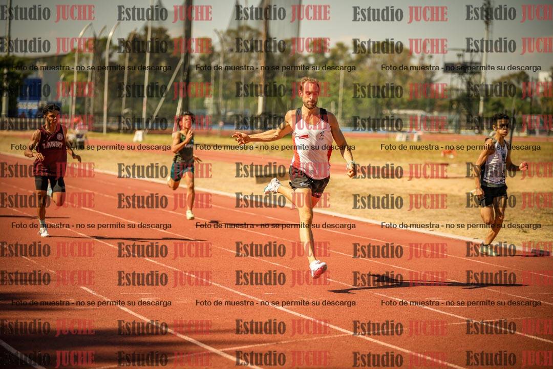 Fotos de los 200 m llanos de varones