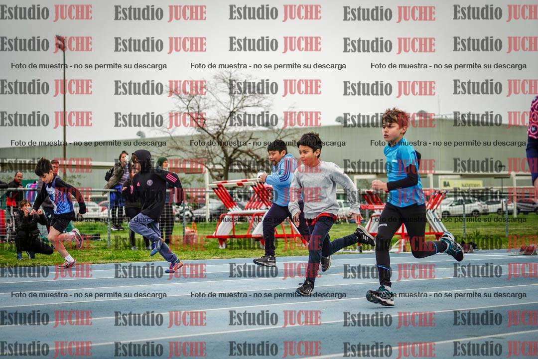 Fotos de los 50 m llanos de varones - U12