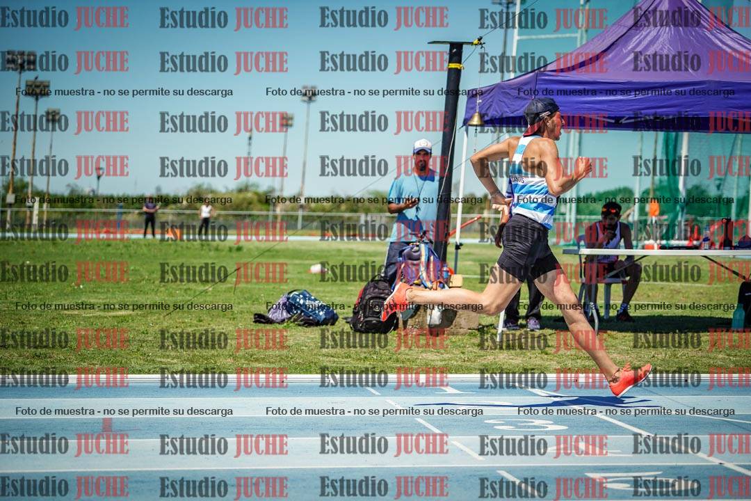 Fotos de los 800 m llanos de varones