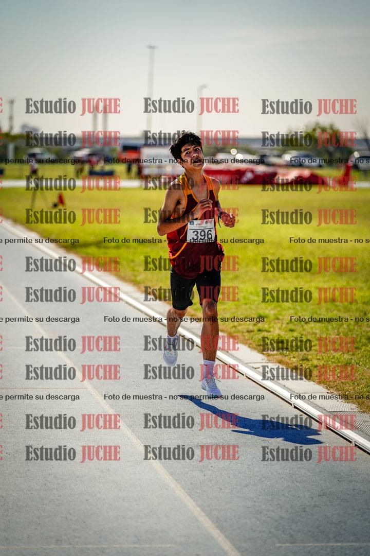 Fotos de los 2000 m con obstáculos de varones