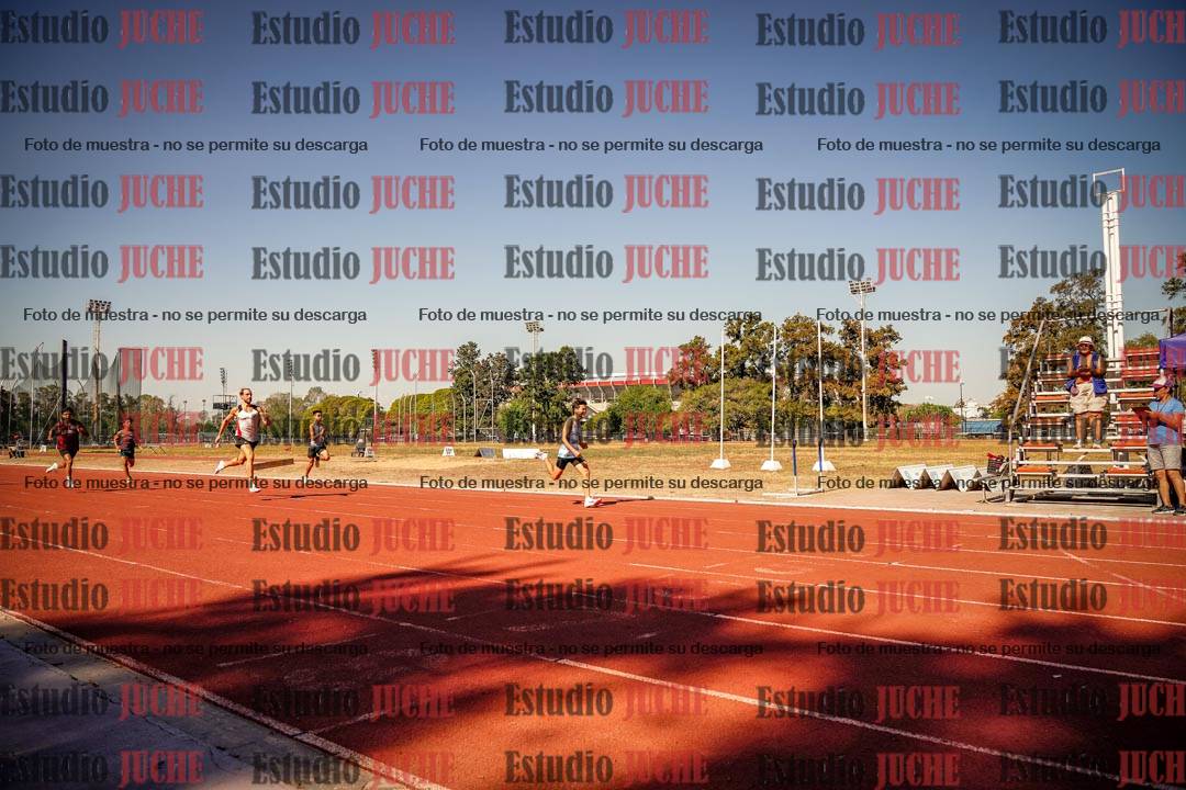Fotos de los 200 m llanos de varones