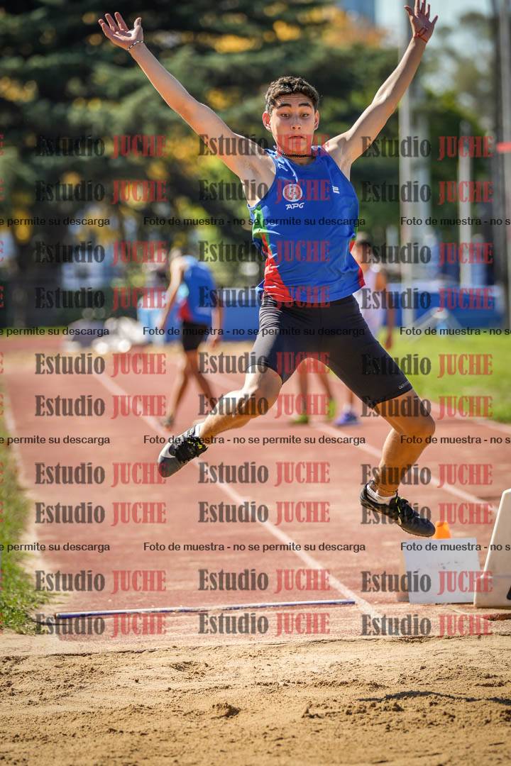 Fotos del salto en largo de varones - incluye U16