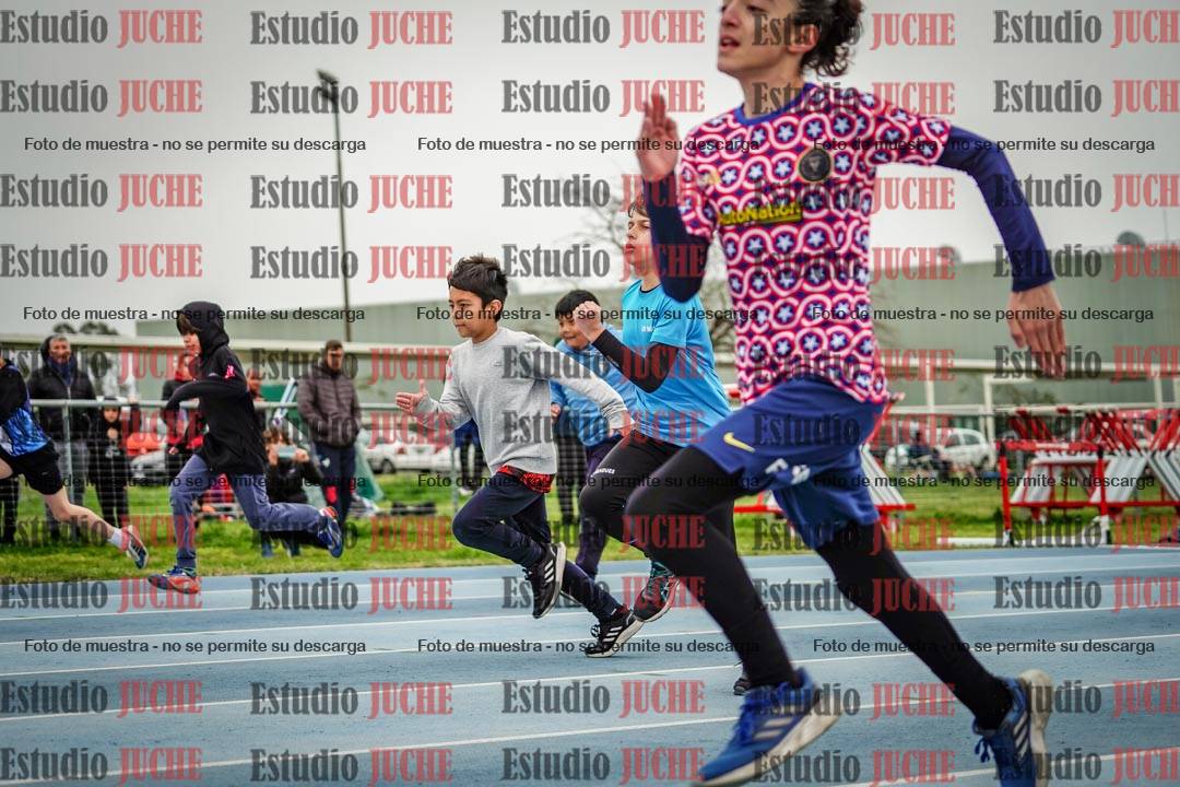 Fotos de los 50 m llanos de varones - U12