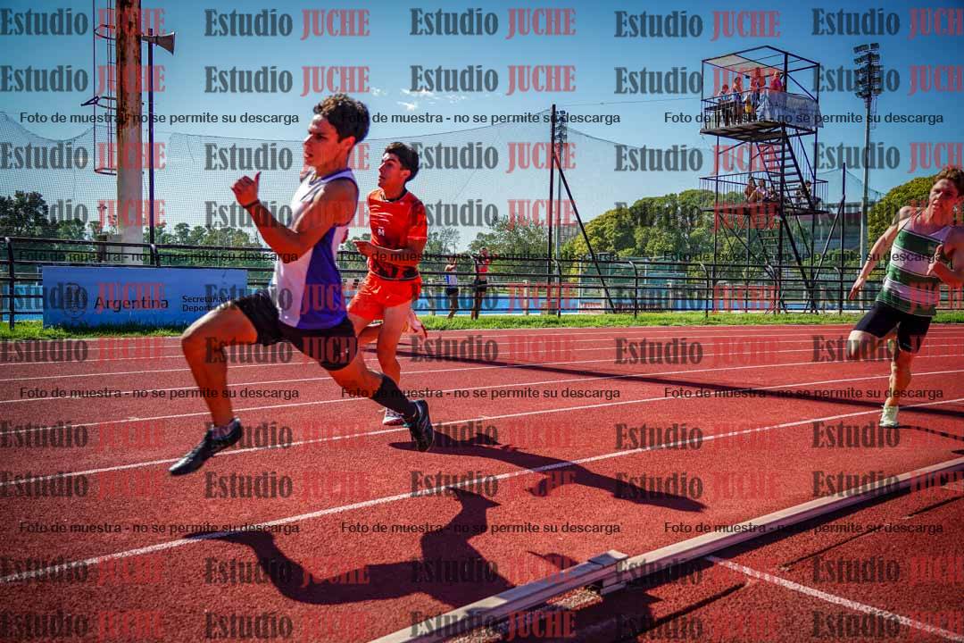 Fotos de los 200 m llanos de varones