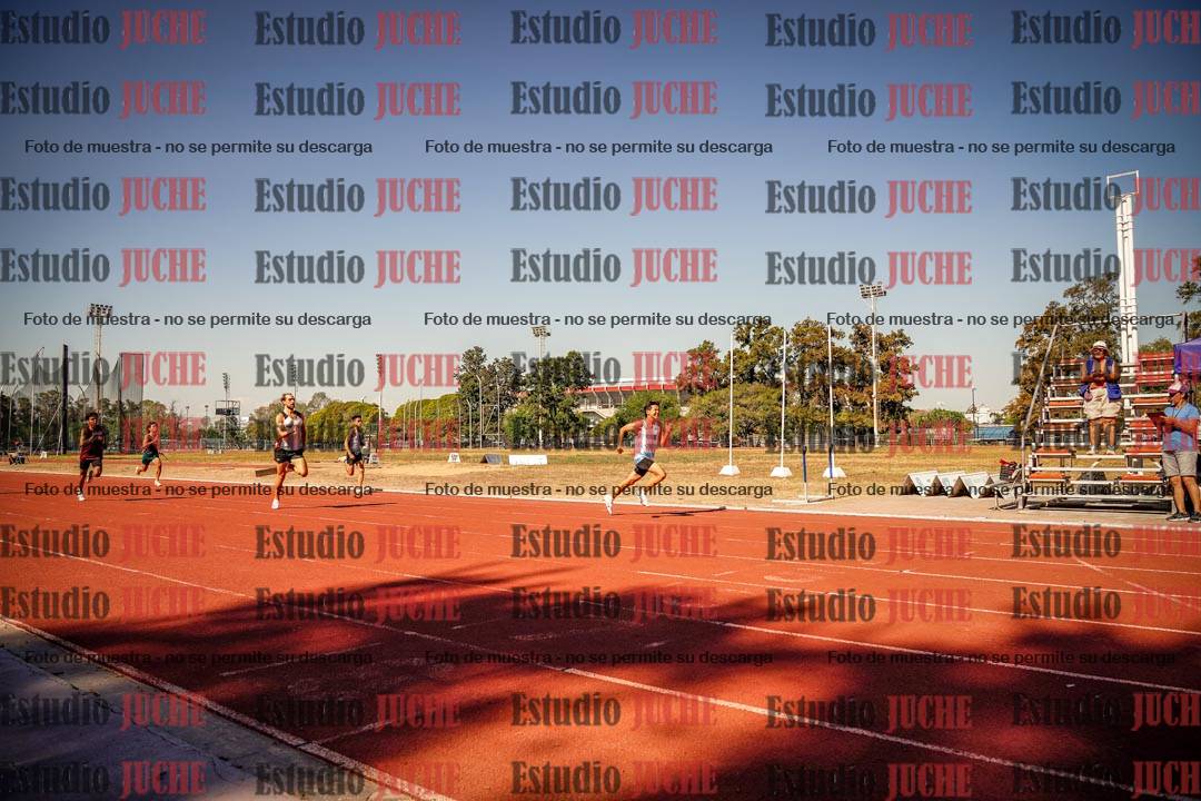 Fotos de los 200 m llanos de varones