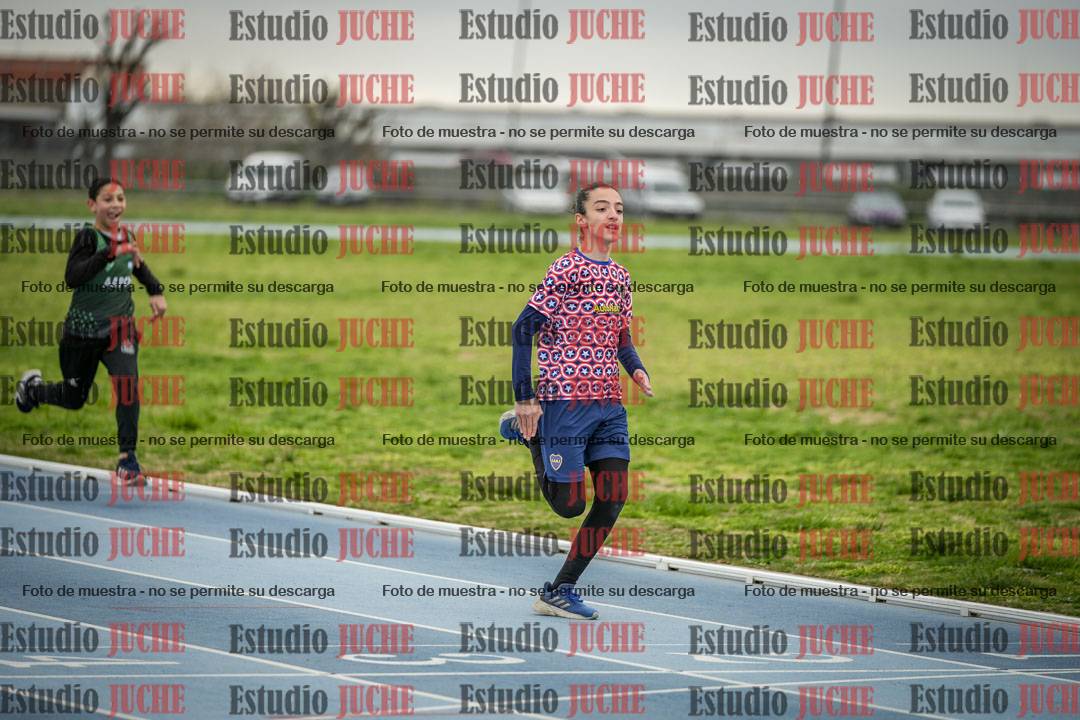 Fotos de los 50 m llanos de varones - U12