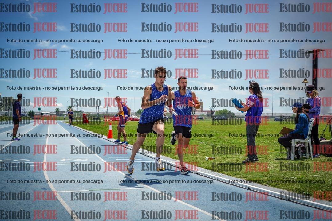 Fotos durante el transcurso de los relevos 20' para running teams - serie 2