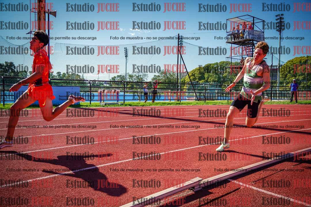 Fotos de los 200 m llanos de varones