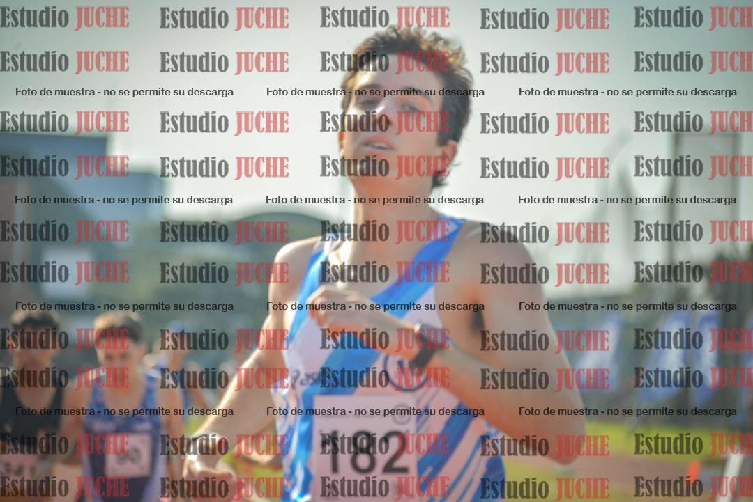 Fotos de los 800 m llanos de varones