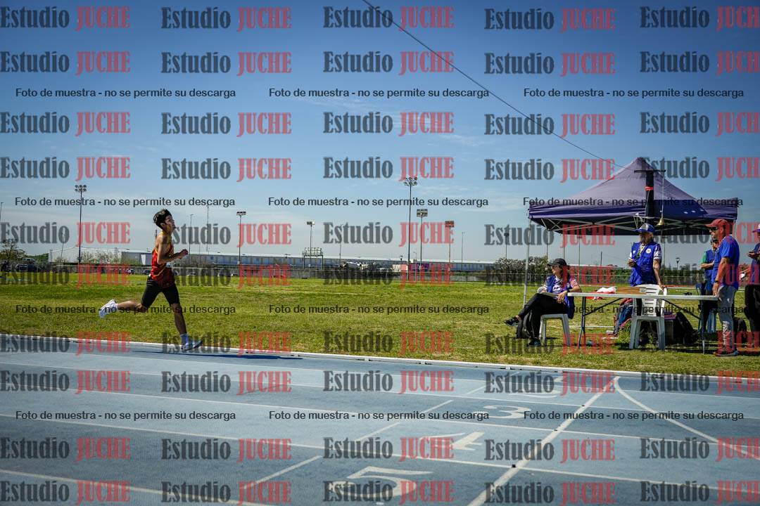 Fotos de los 2000 m con obstáculos de varones
