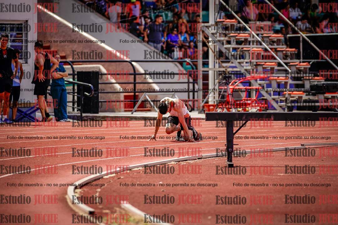 Fotos de los 400 m llanos de varones