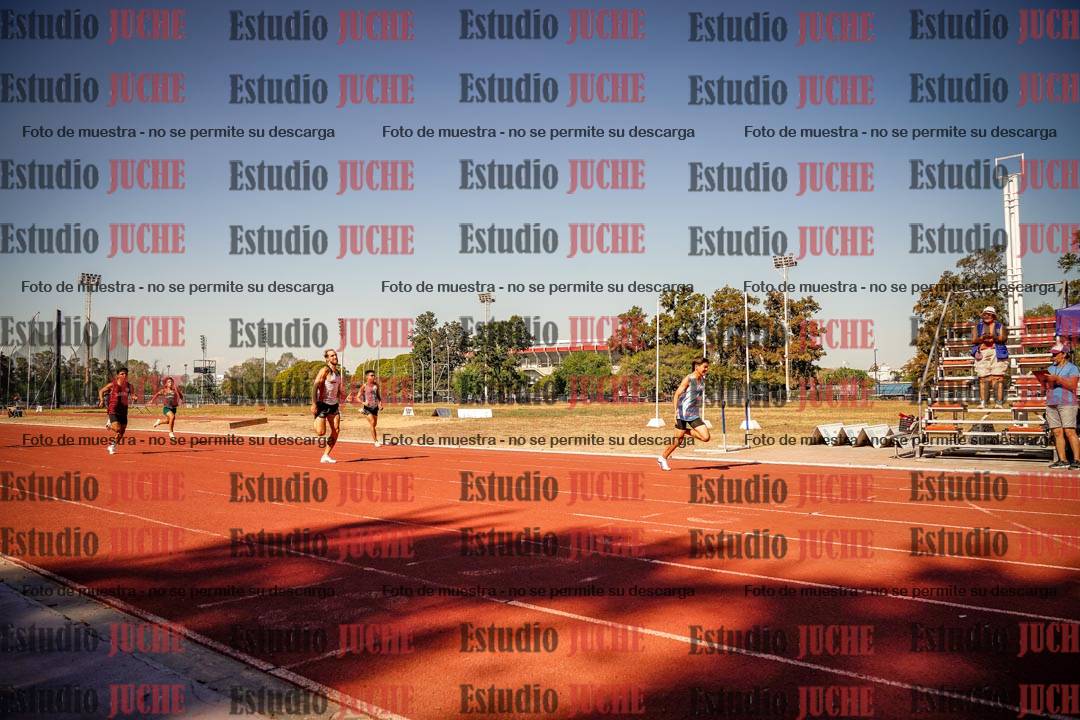 Fotos de los 200 m llanos de varones