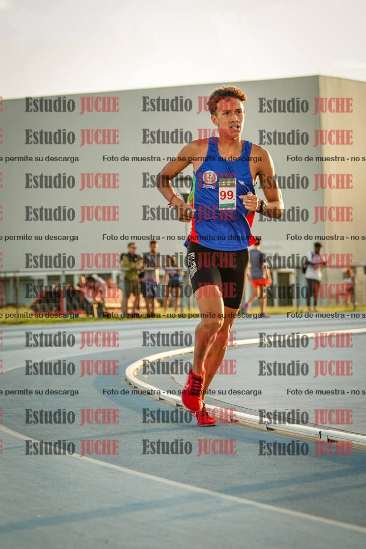 Fotos de los 3000 m llanos de varones