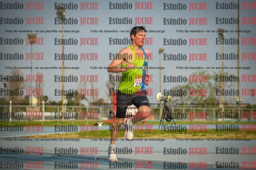 Fotos de los 3000 m llanos de varones