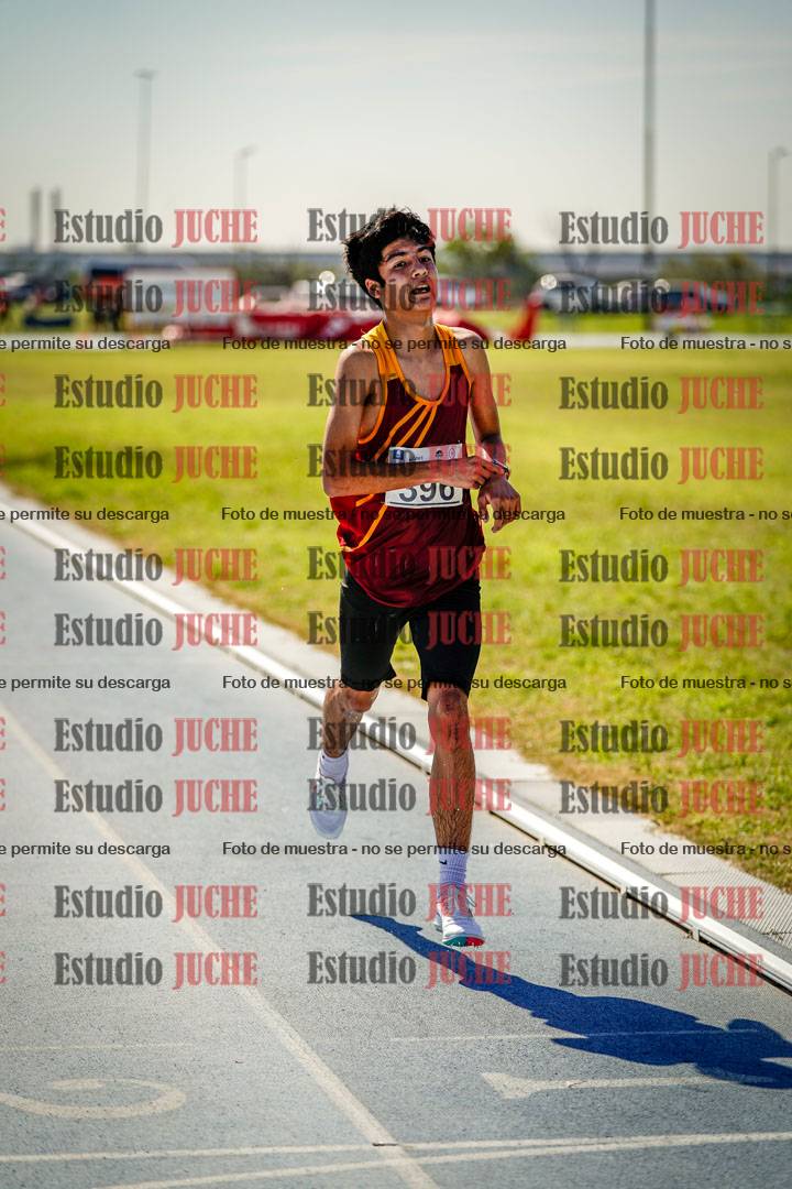 Fotos de los 2000 m con obstáculos de varones