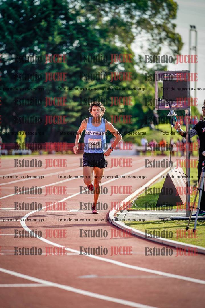 Fotos de los 3000 m con obstáculos de varones
