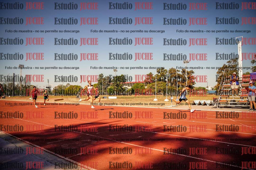 Fotos de los 200 m llanos de varones