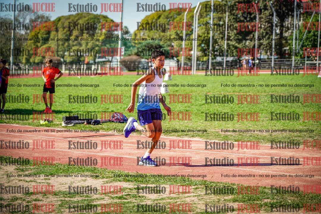Fotos del salto en largo de varones - incluye U16
