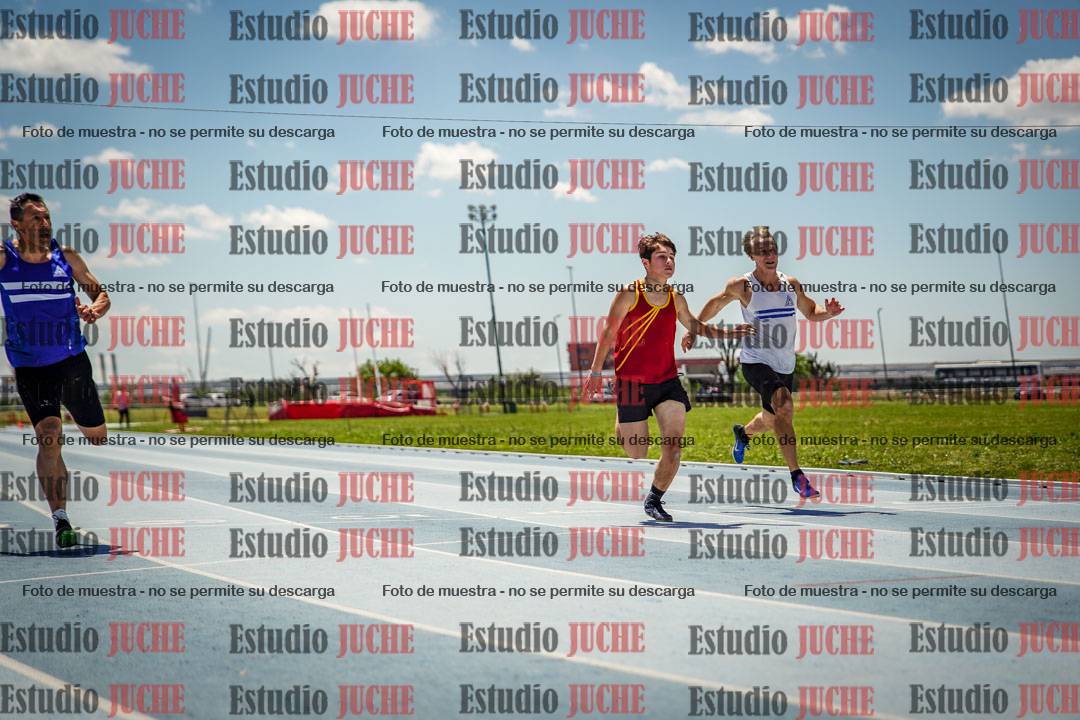 Fotos de los 100 m llanos de varones