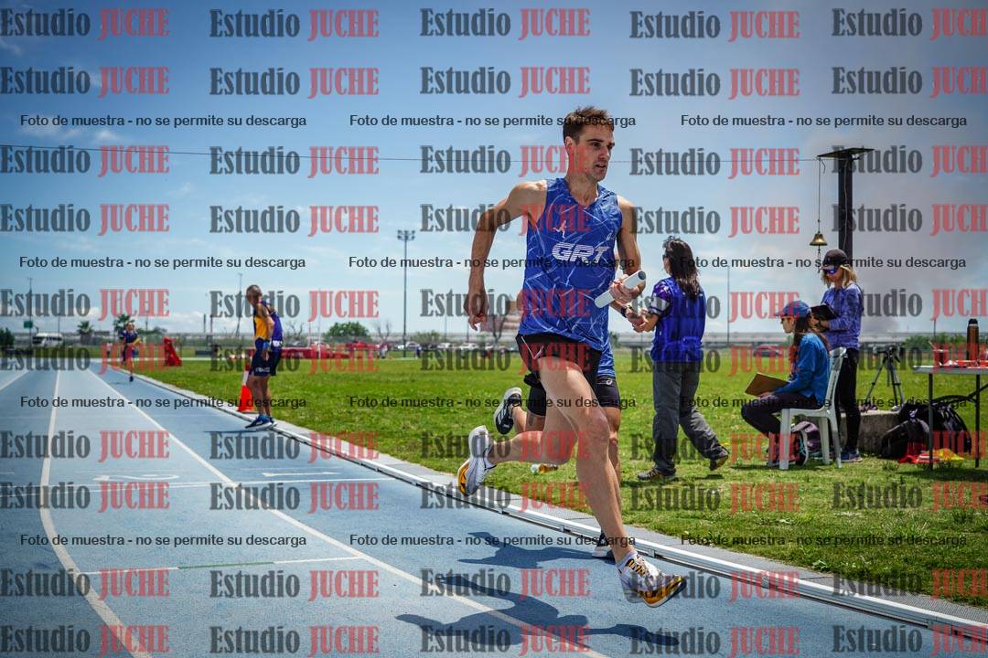 Fotos durante el transcurso de los relevos 20' para running teams - serie 2