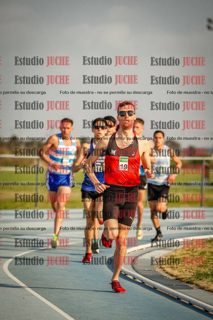 Fotos de los 3000 m llanos de varones