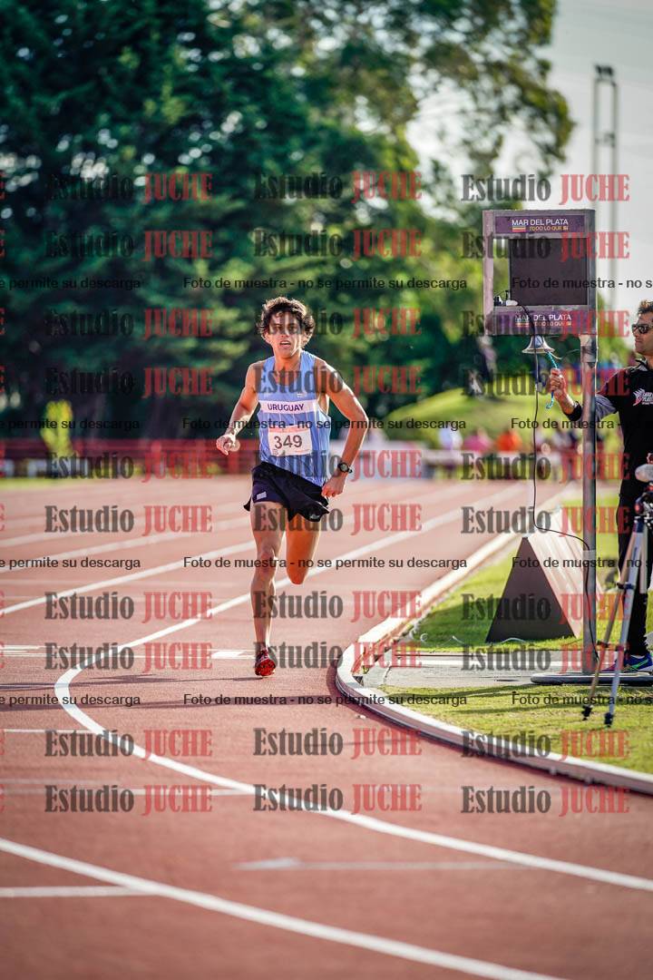 Fotos de los 3000 m con obstáculos de varones
