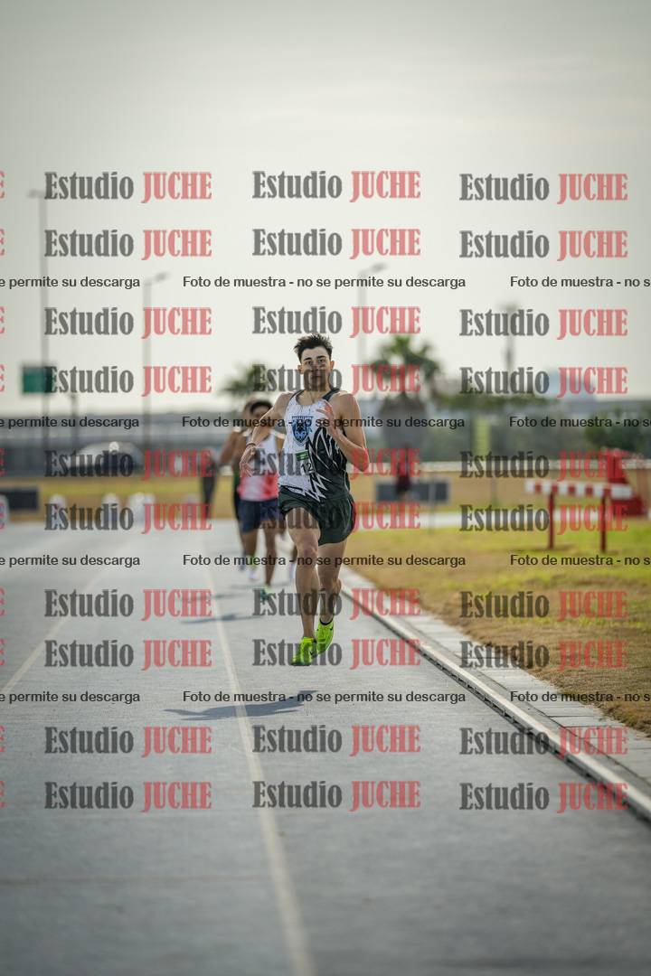 Fotos de los 800 m llanos de varones