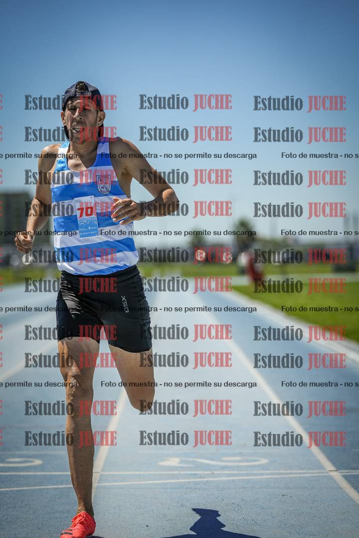 Fotos de los 800 m llanos de varones