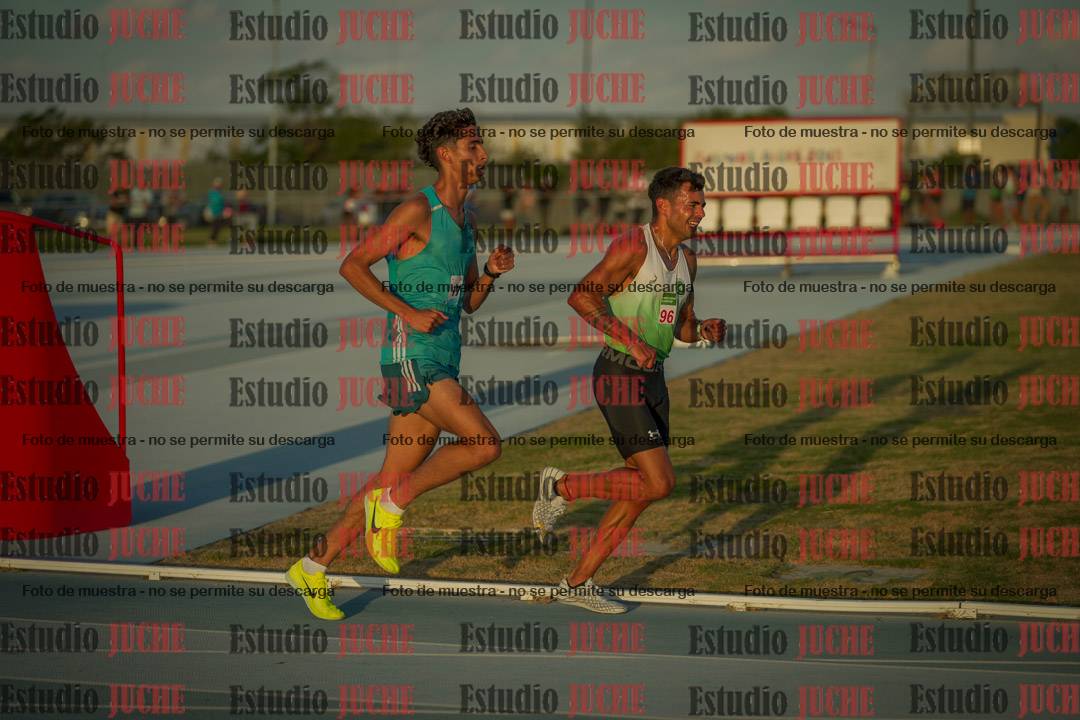 Fotos de los 3000 m llanos de varones