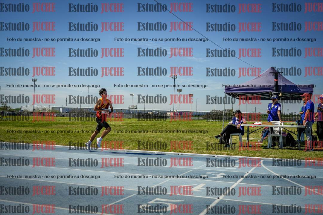 Fotos de los 2000 m con obstáculos de varones