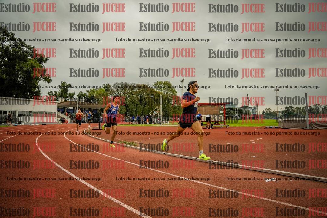 Fotos de los 800 m llanos de varones