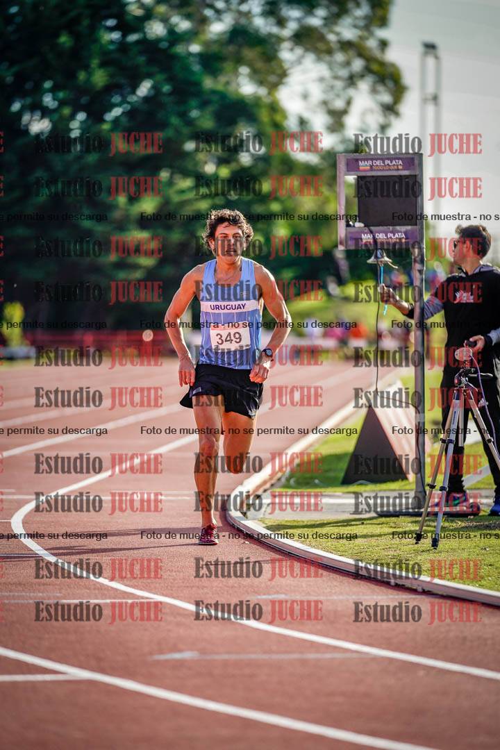 Fotos de los 3000 m con obstáculos de varones