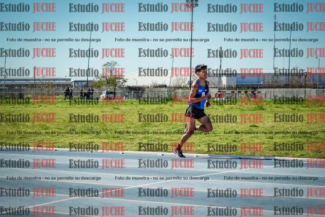 Fotos de los 5000 m llanos de mujeres y varones