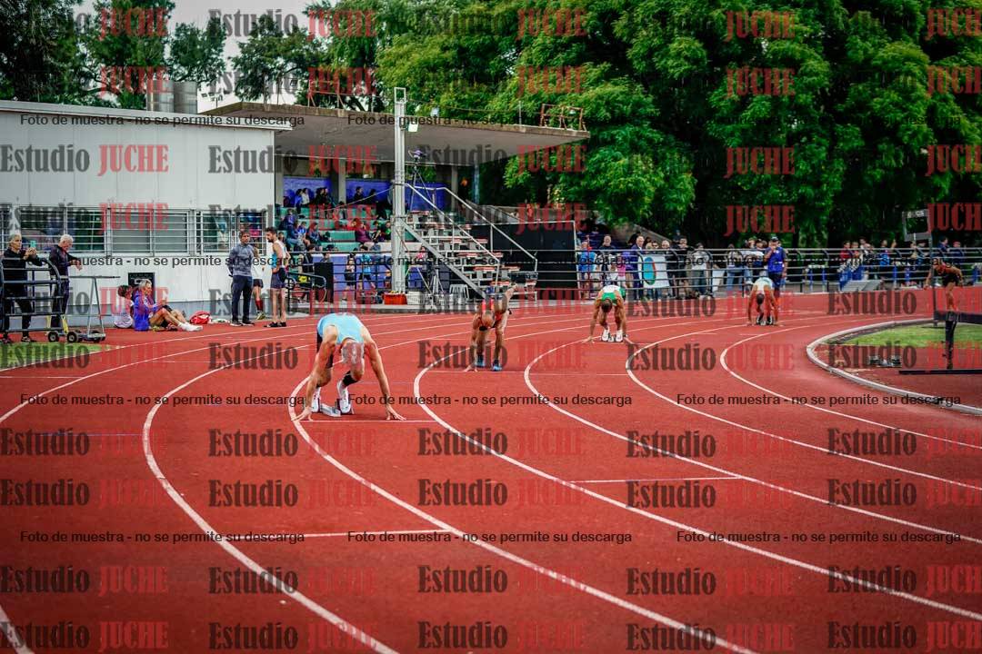 Fotos de los 400 m llanos de varones