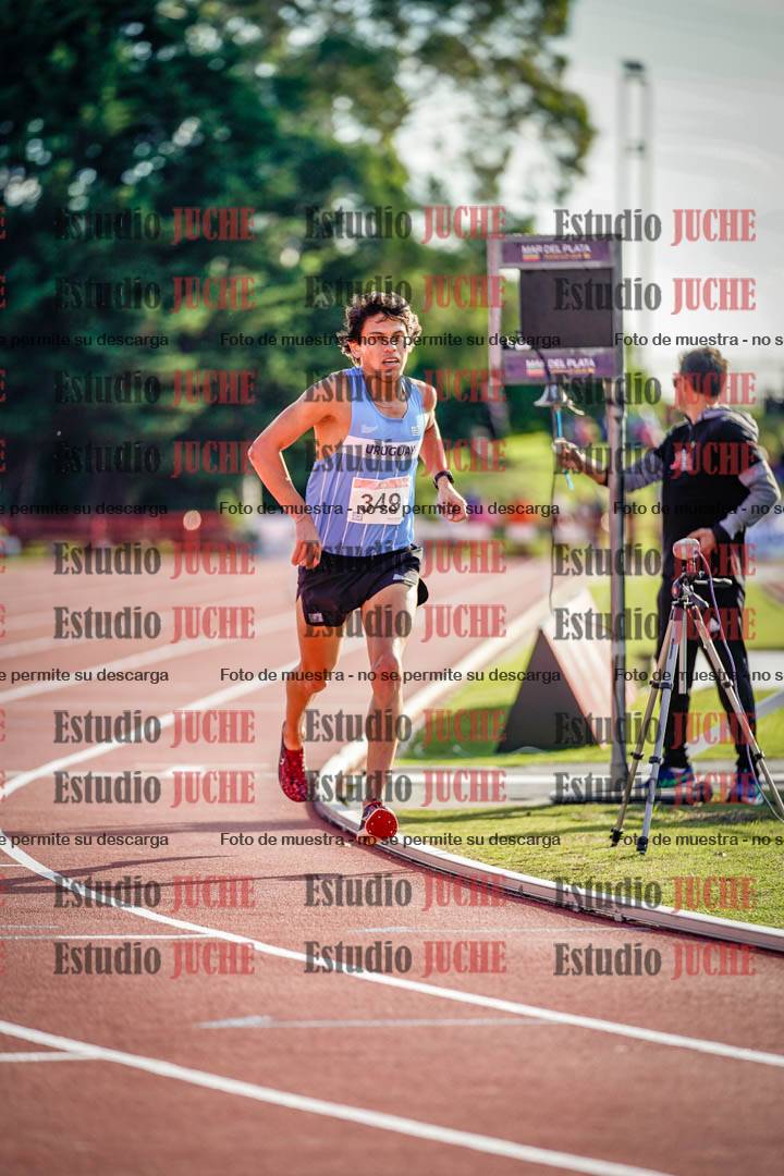 Fotos de los 3000 m con obstáculos de varones