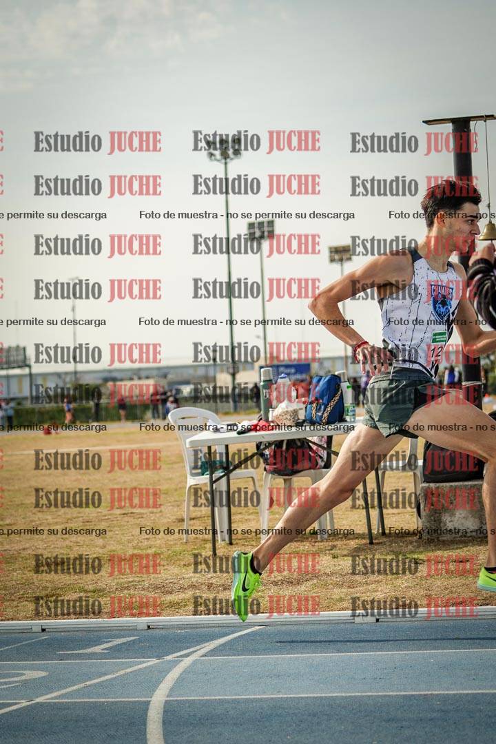 Fotos de los 800 m llanos de varones