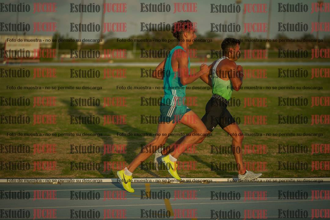Fotos de los 3000 m llanos de varones