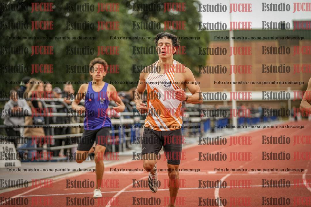 Fotos de los 400 m llanos de varones