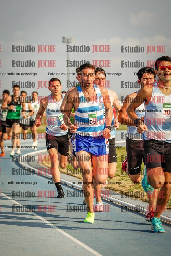 Fotos de los 3000 m llanos de varones