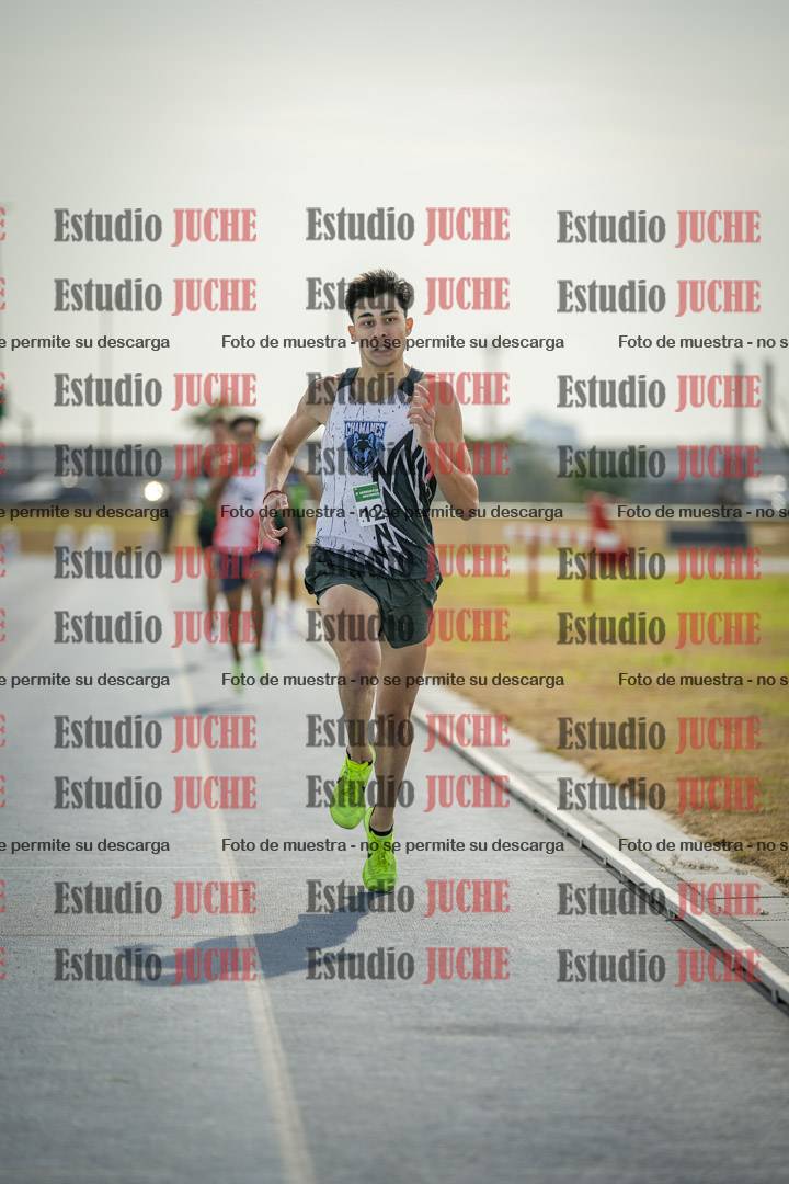 Fotos de los 800 m llanos de varones