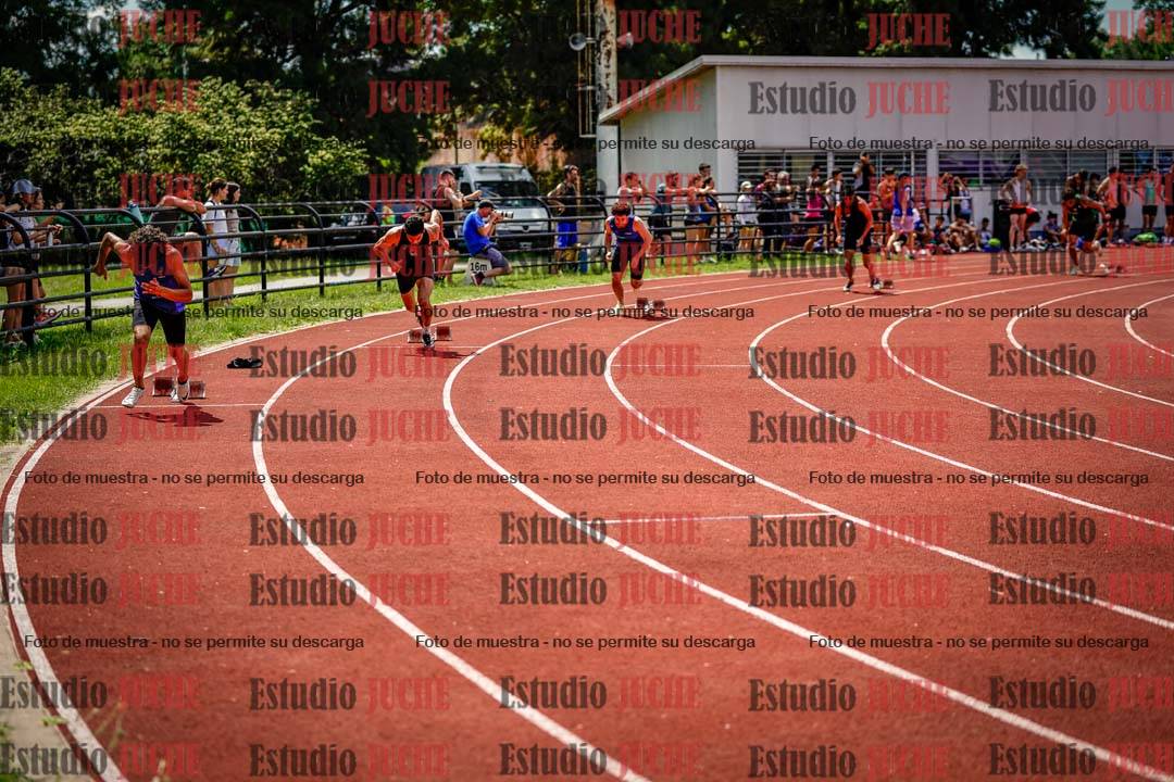 Fotos de los 400 m llanos de varones