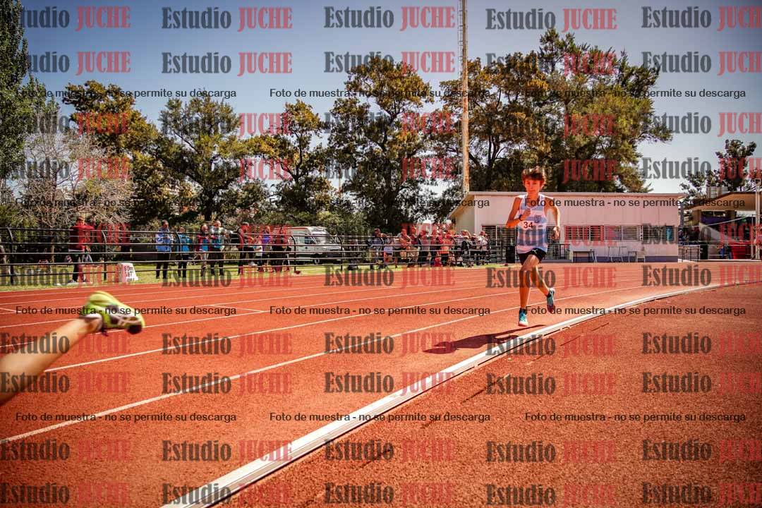 Fotos de los 600 m llanos de varones