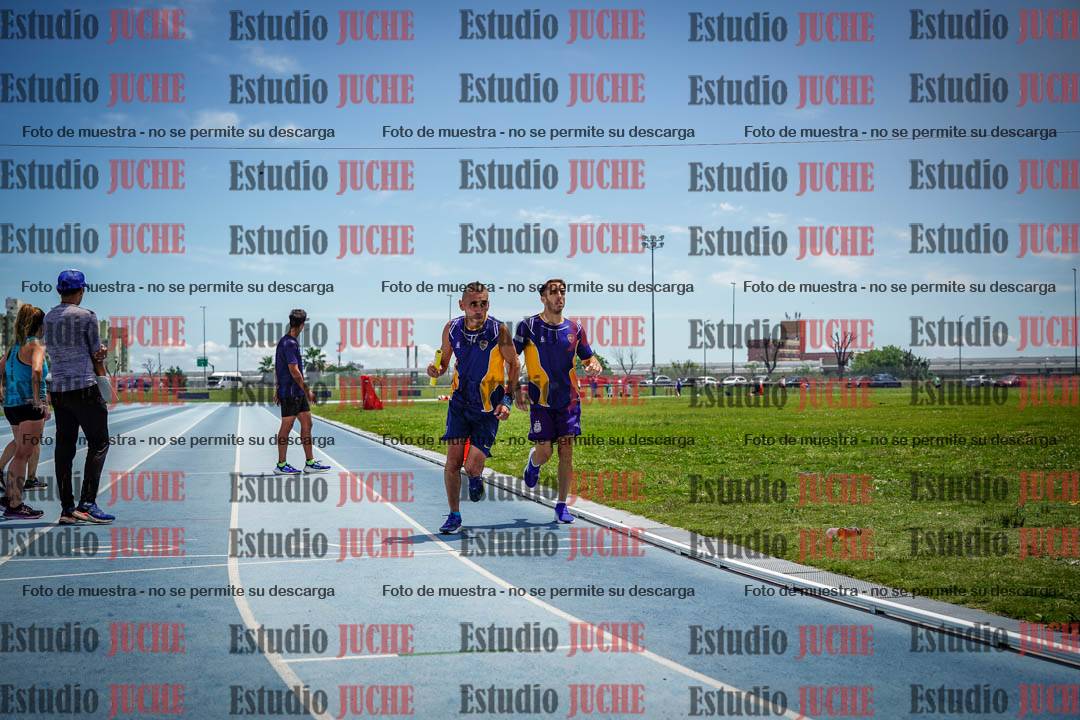 Fotos durante el transcurso de los relevos 20' para running teams - serie 2